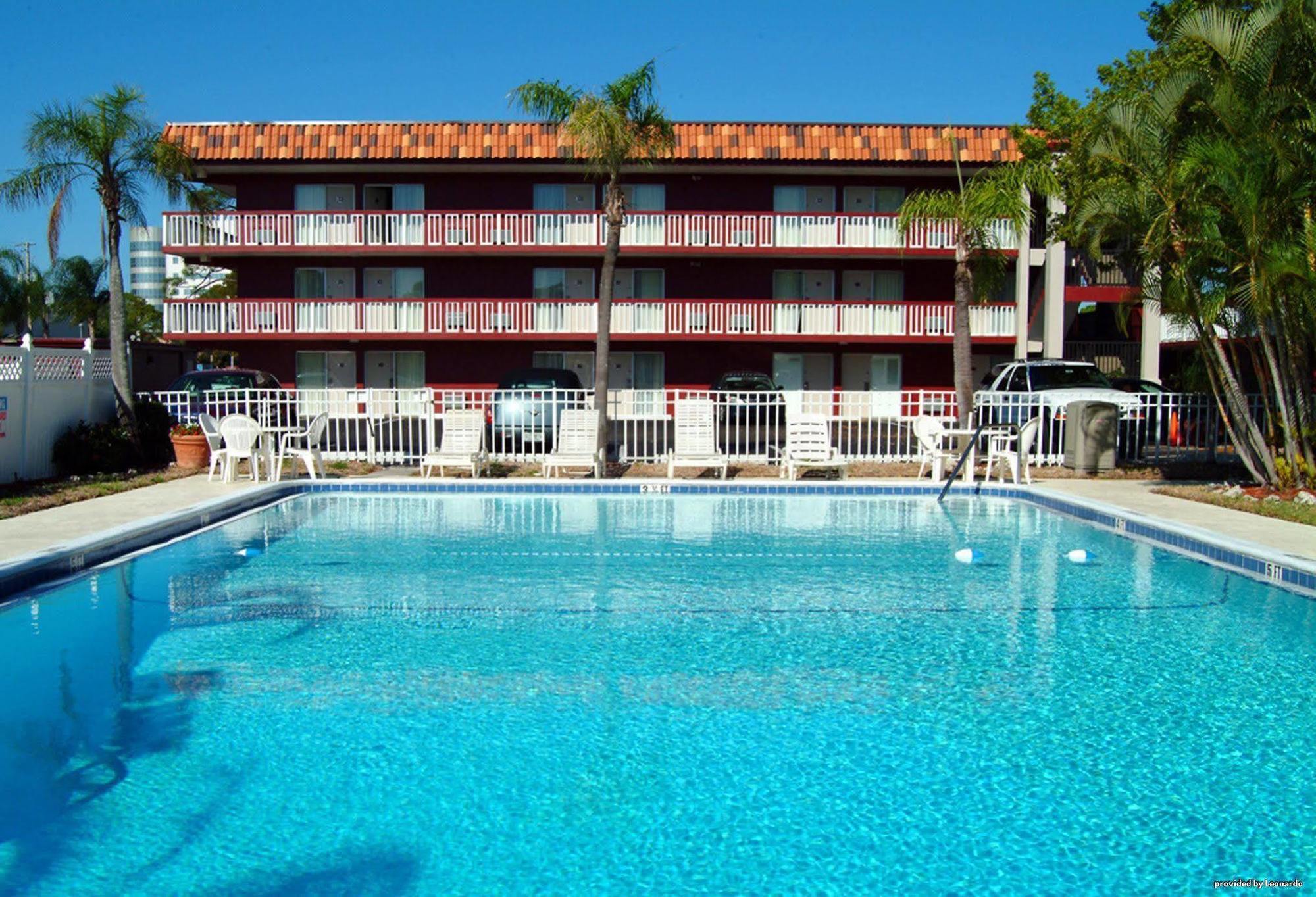 Hotel Baymont By Wyndham Sarasota Extérieur photo